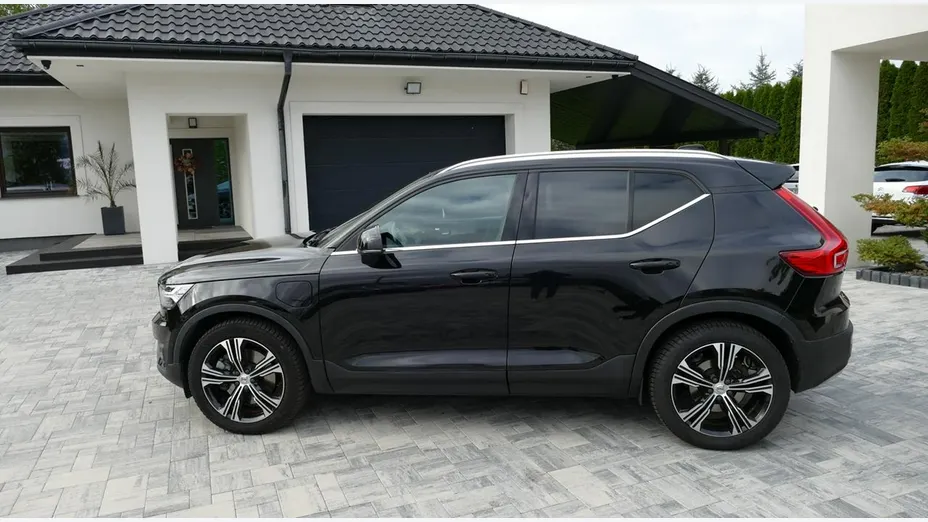 VOLVO XC40 -