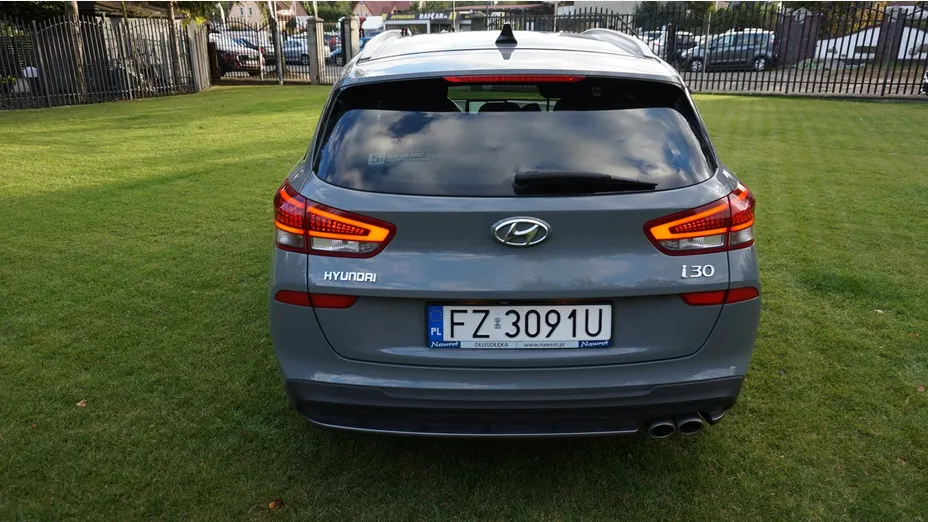 HYUNDAI i30 -
