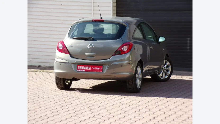 OPEL Corsa -