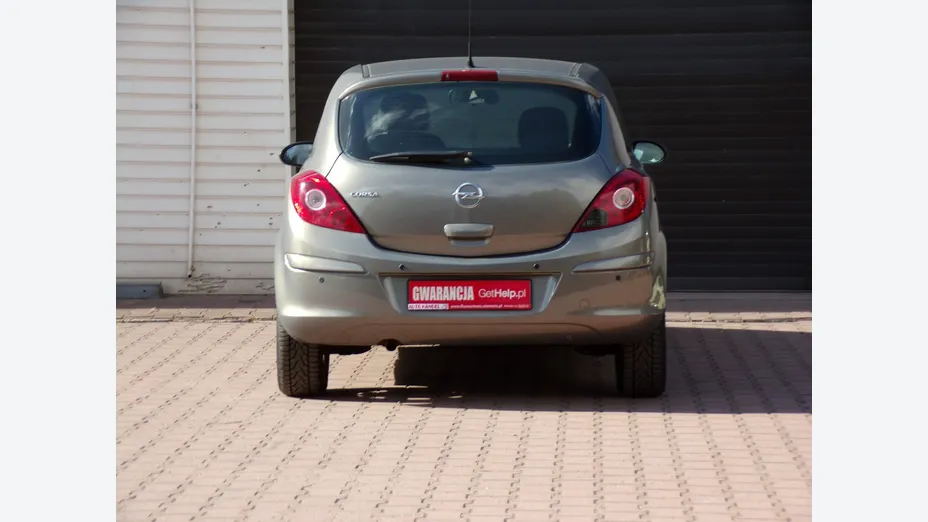 OPEL Corsa -