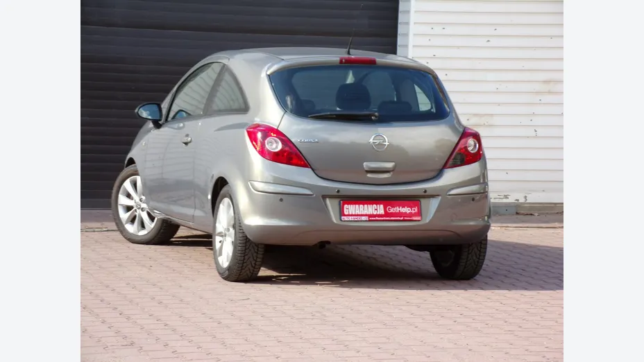 OPEL Corsa -