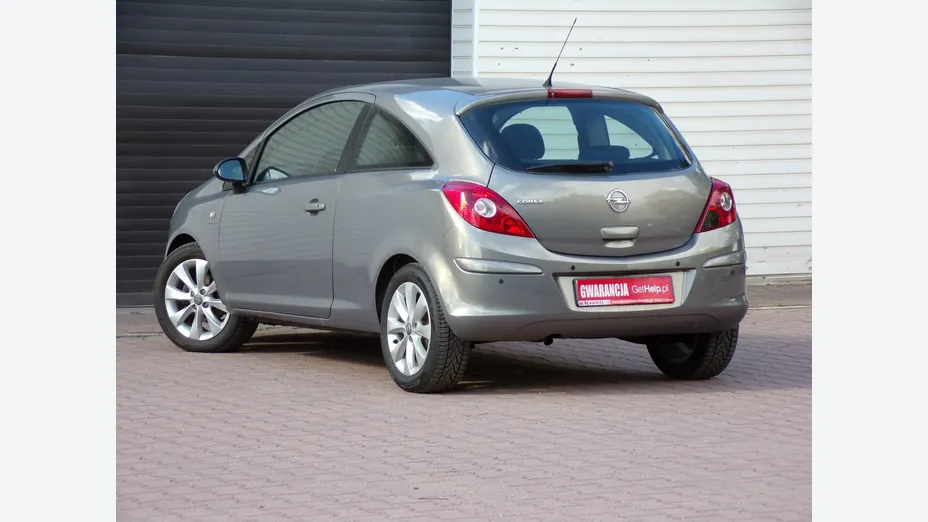 OPEL Corsa -