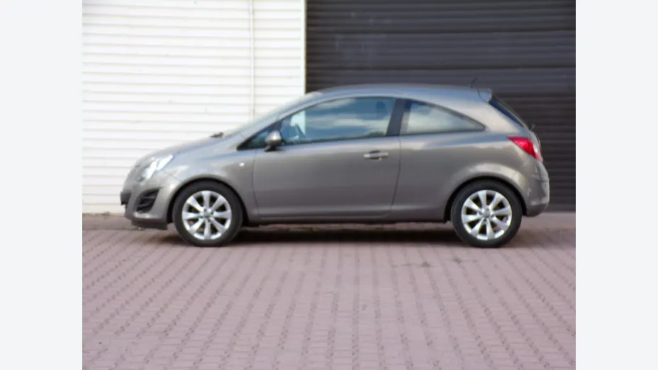 OPEL Corsa -