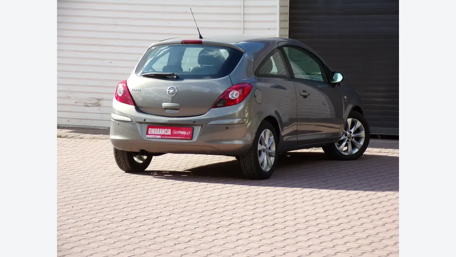 OPEL Corsa -