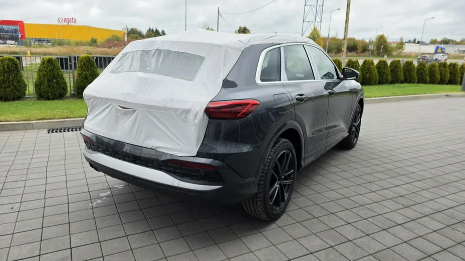 AUDI Q5 -
