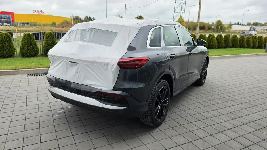 AUDI Q5 -