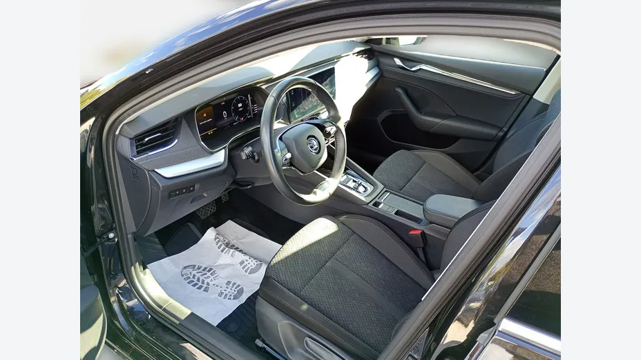 SKODA Octavia -