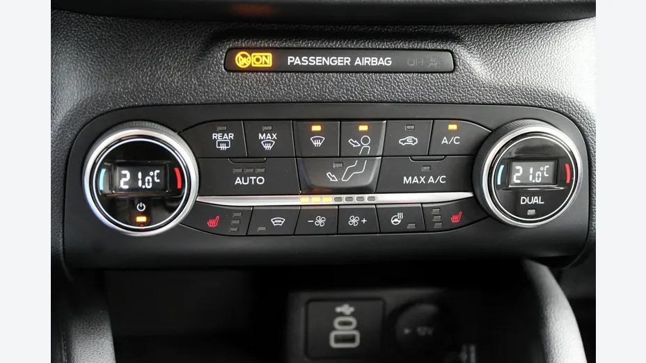 FORD Kuga -