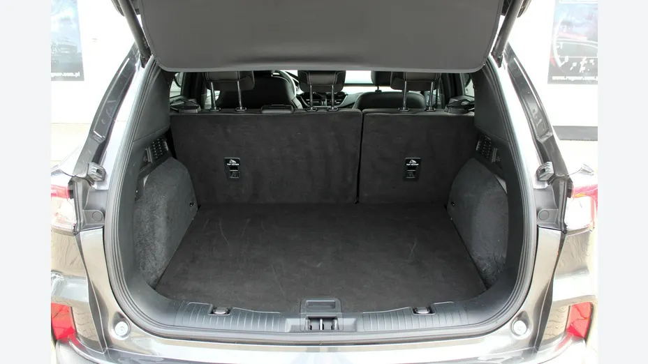 FORD Kuga -