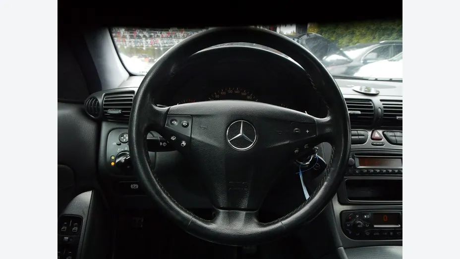 MERCEDES-BENZ C Klasa -