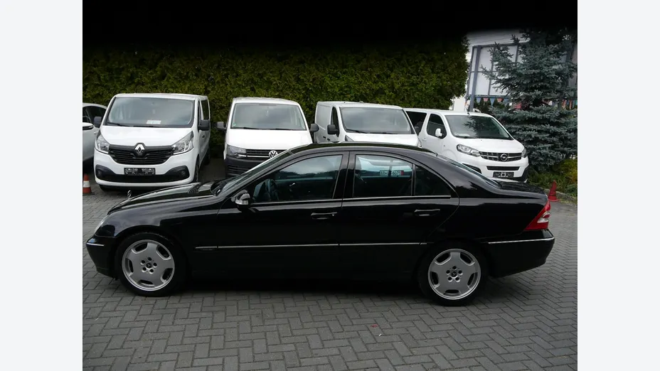 MERCEDES-BENZ C Klasa -