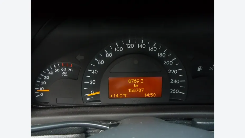 MERCEDES-BENZ C Klasa -
