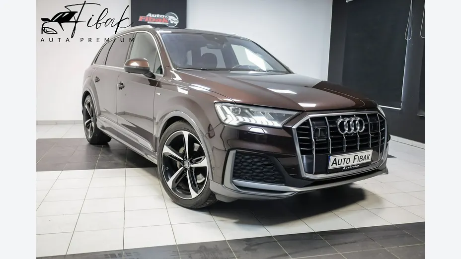 AUDI Q7 -