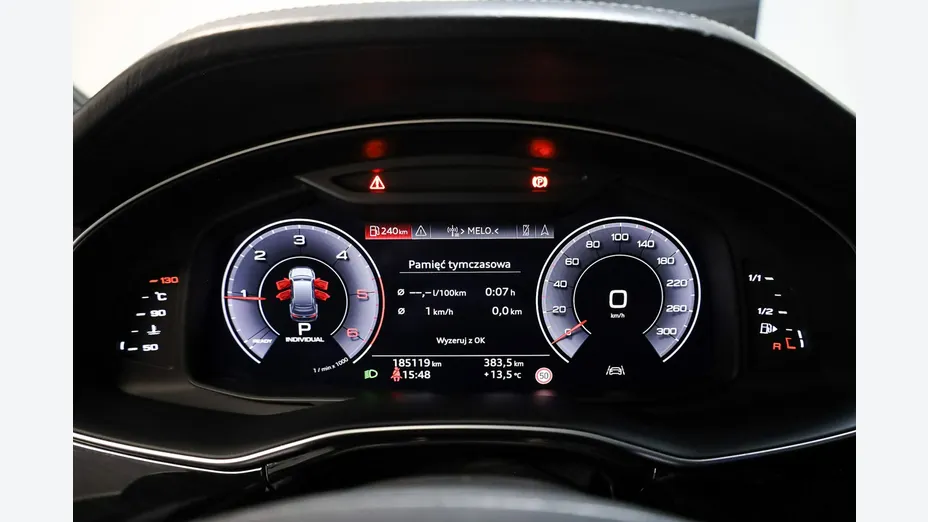 AUDI Q7 -