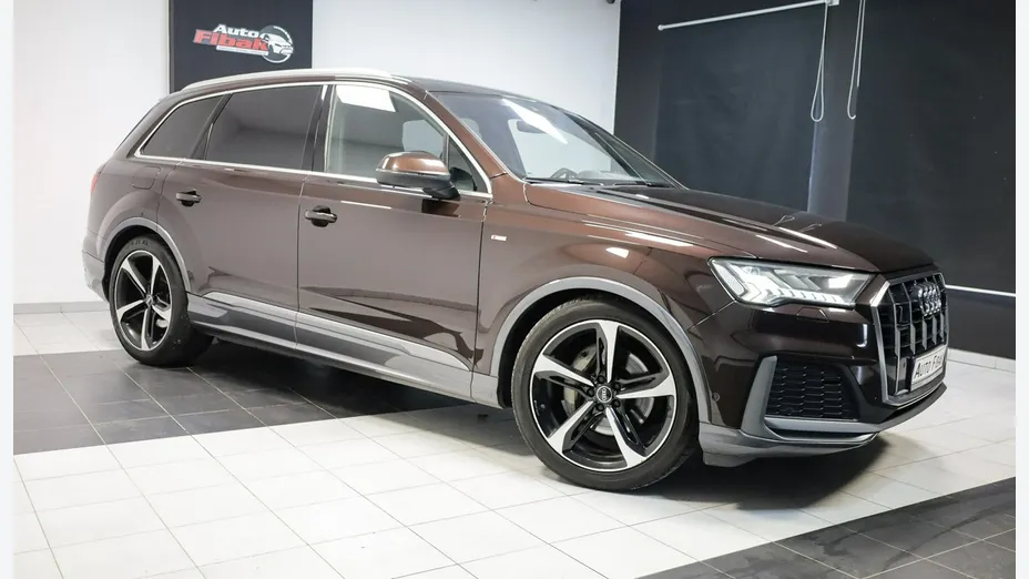 AUDI Q7 -