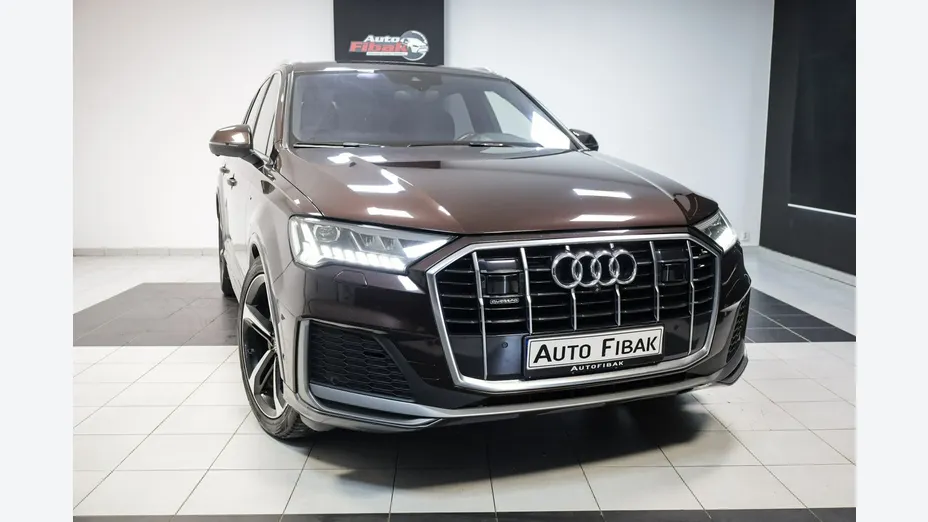 AUDI Q7 -