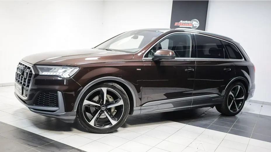 AUDI Q7 -
