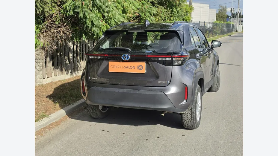 TOYOTA Yaris Cross -