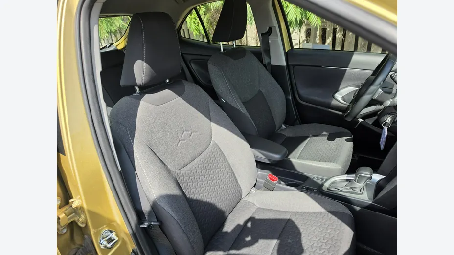 TOYOTA Yaris Cross -