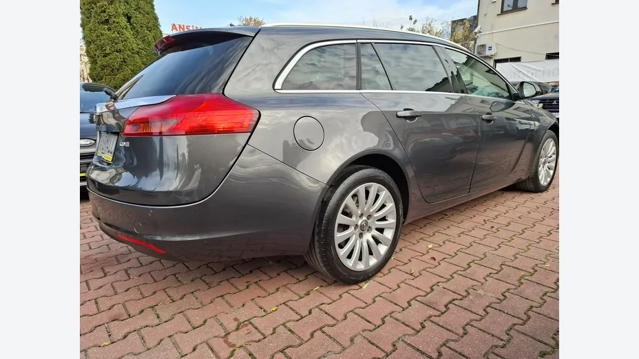OPEL Insignia -
