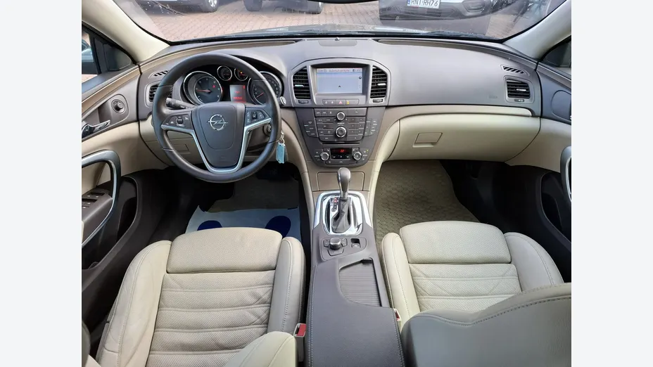 OPEL Insignia -