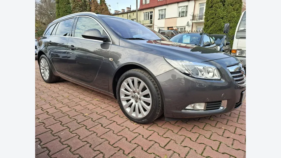 OPEL Insignia -
