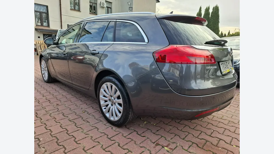 OPEL Insignia -