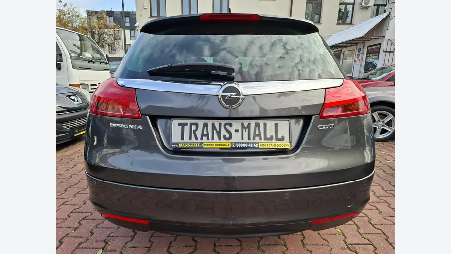 OPEL Insignia -
