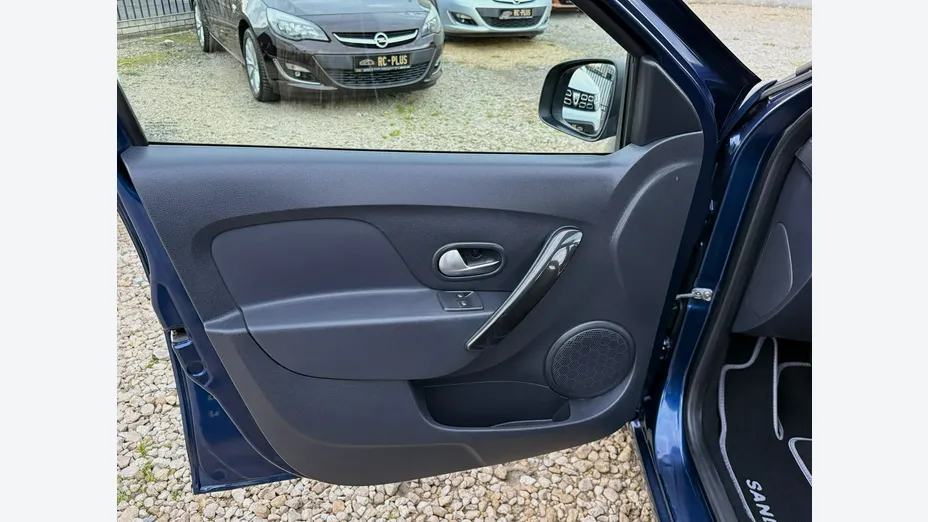 DACIA Sandero -