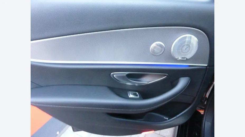 MERCEDES-BENZ E Klasa -