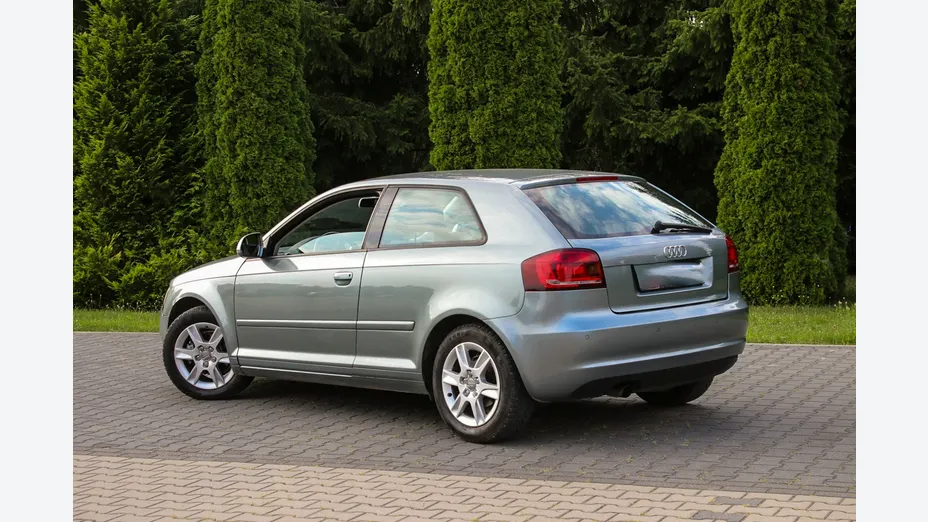 AUDI A3 -