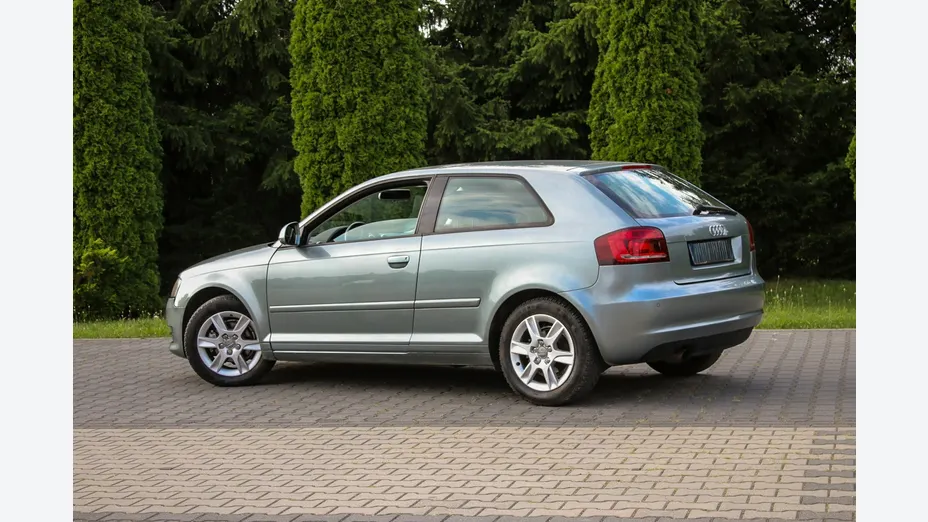 AUDI A3 -