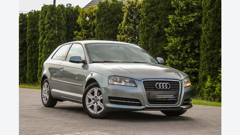 AUDI A3 -