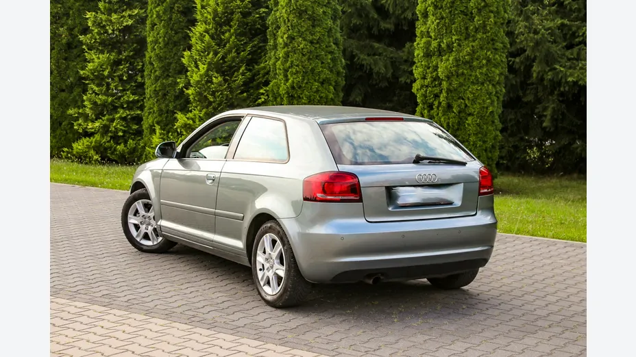 AUDI A3 -
