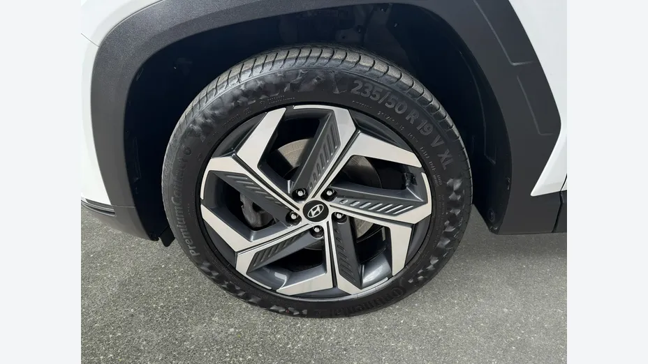 HYUNDAI Tucson -