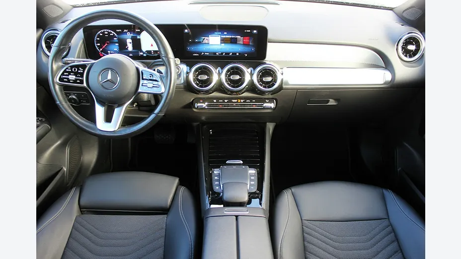 MERCEDES-BENZ GLB -