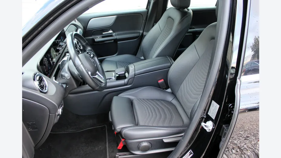 MERCEDES-BENZ GLB -