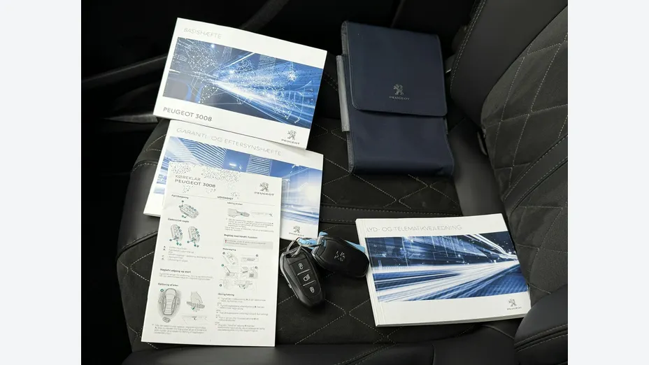 PEUGEOT 3008 -