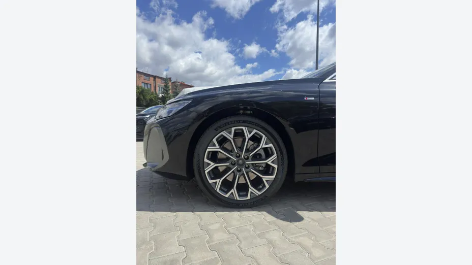 AUDI A6 -