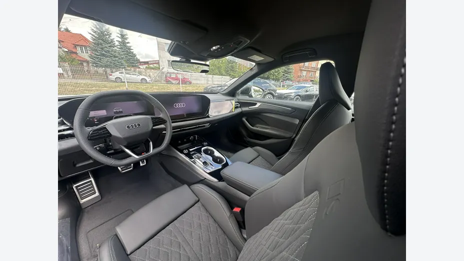 AUDI A6 -