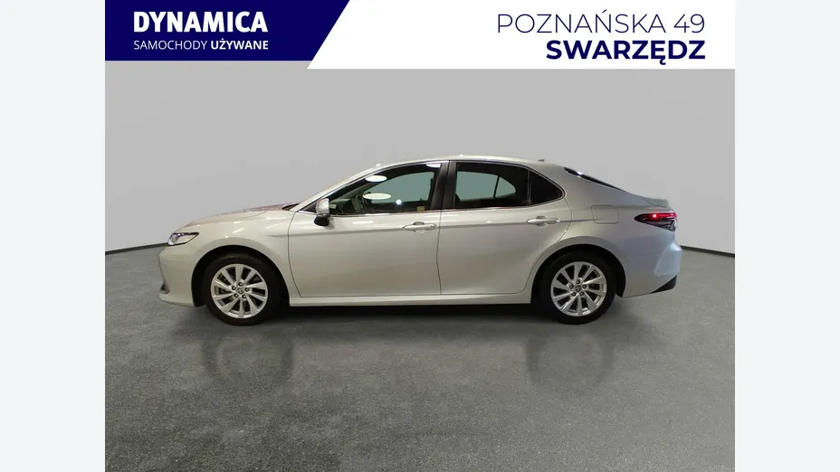 TOYOTA Camry -