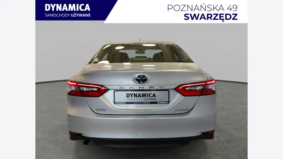 TOYOTA Camry -