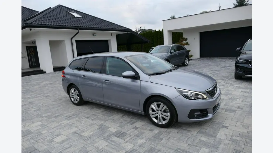 PEUGEOT 308 -