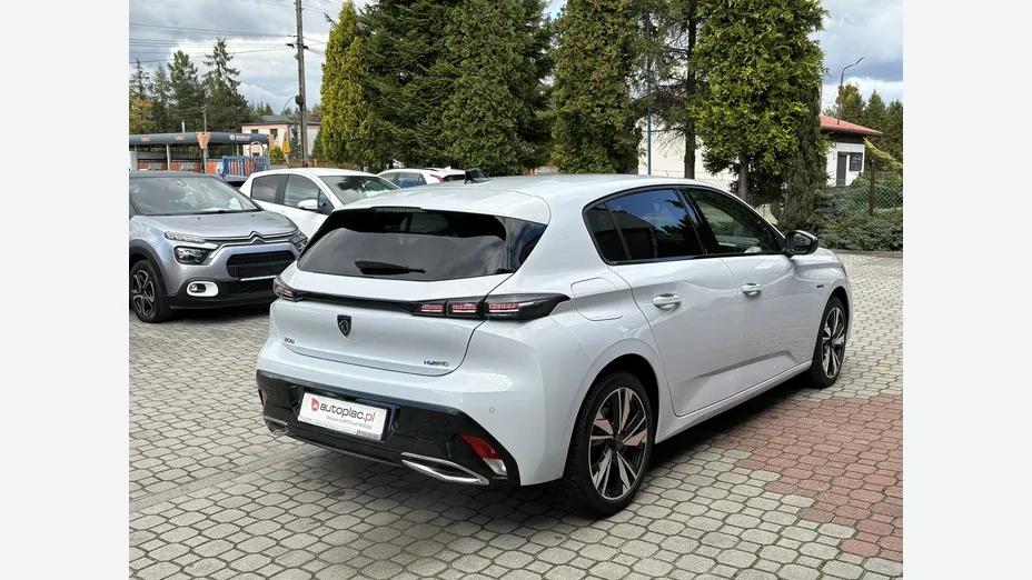 PEUGEOT 308 -