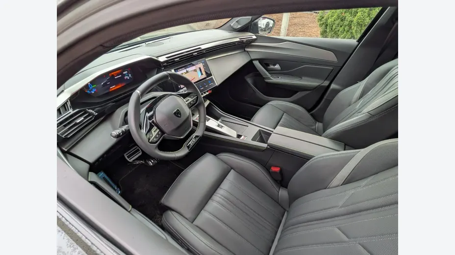 PEUGEOT 408 -