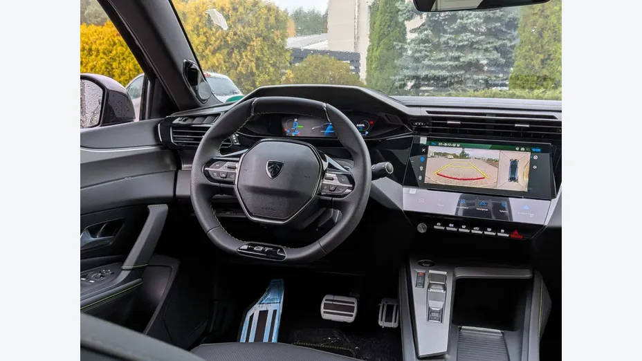 PEUGEOT 408 -