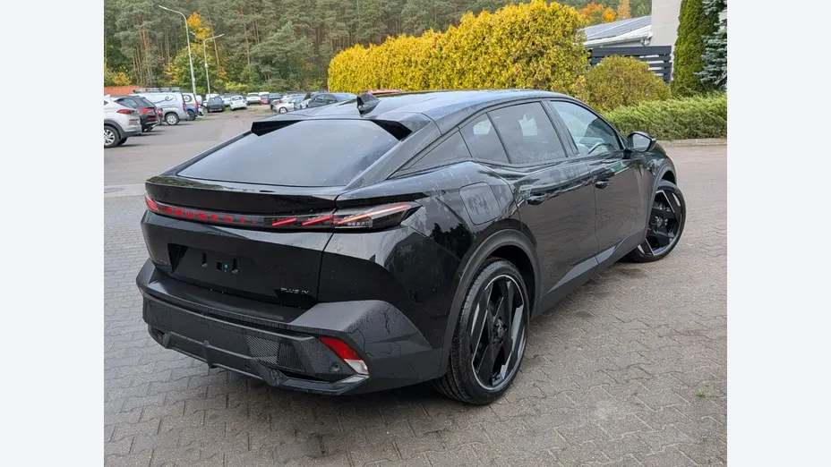 PEUGEOT 408 -