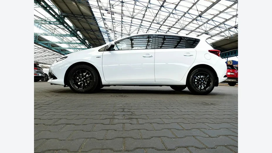 TOYOTA Auris -