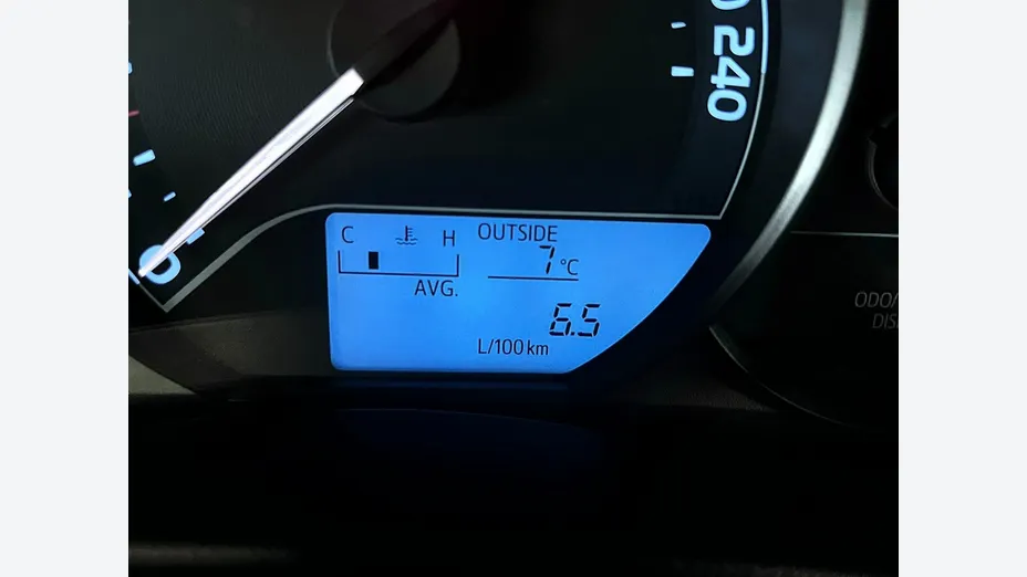 TOYOTA Auris -