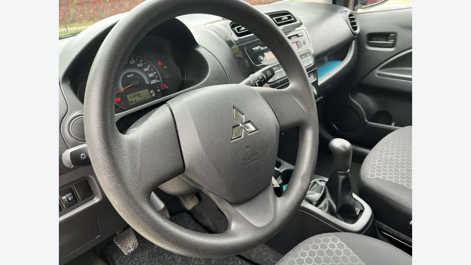 MITSUBISHI Space Star -